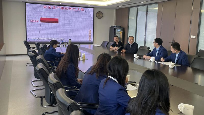 目前，市面上二级建造师自学资料主要有以下几种：